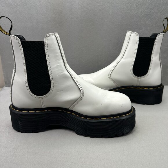 Dr. Martens 2976 Quad Womens Size 7 Chelsea Boots White Smooth Leather Pull On - Picture 5 of 8